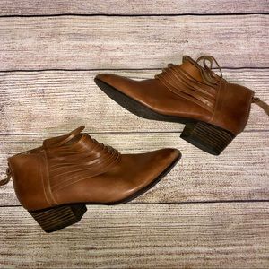 clarks spye celeste bootie